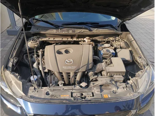 Car image 19