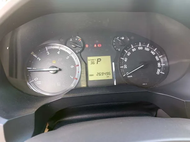 Car image 24
