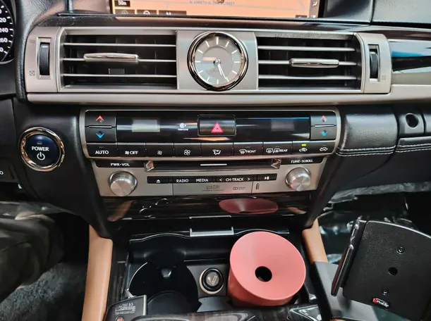 Car image 22