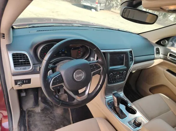 Car image 11