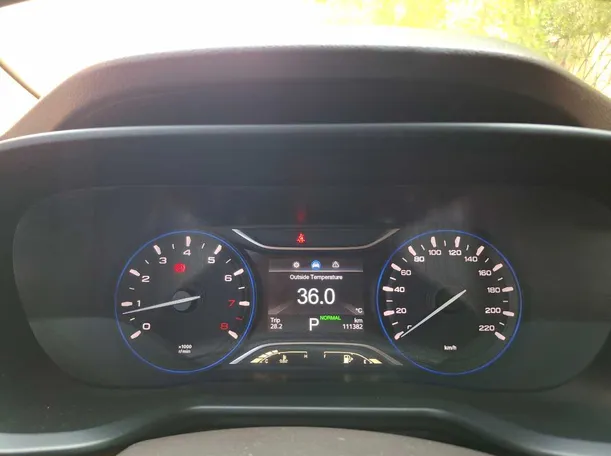 Car image 15