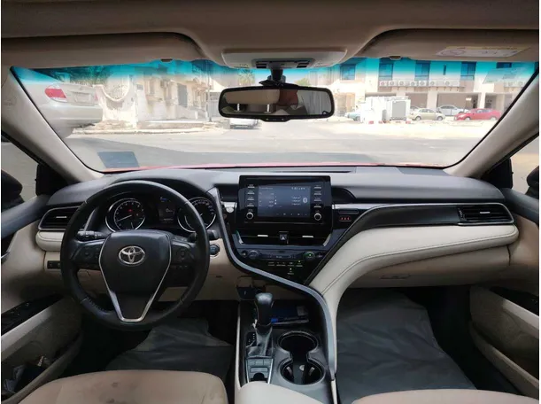 Car image 17