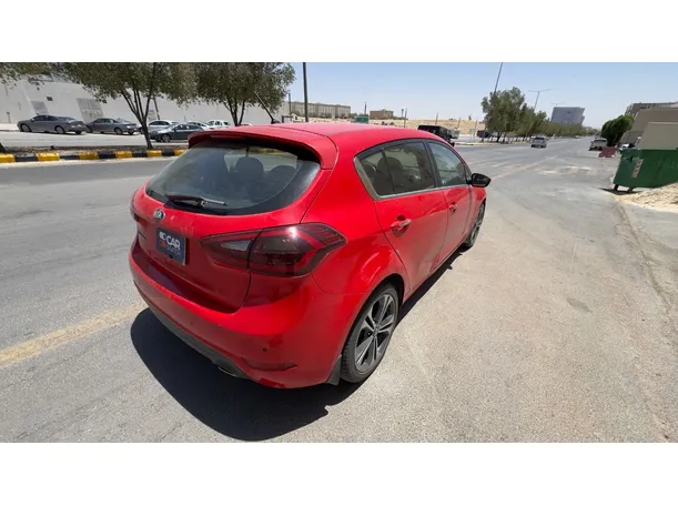 Car image 5