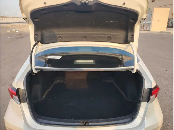 Car image 23