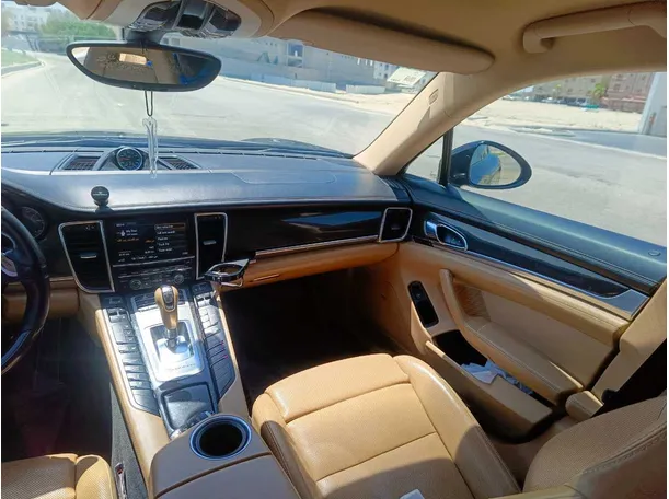 Car image 25