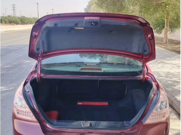Car image 28