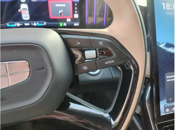 Car image 38