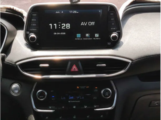 Car image 19