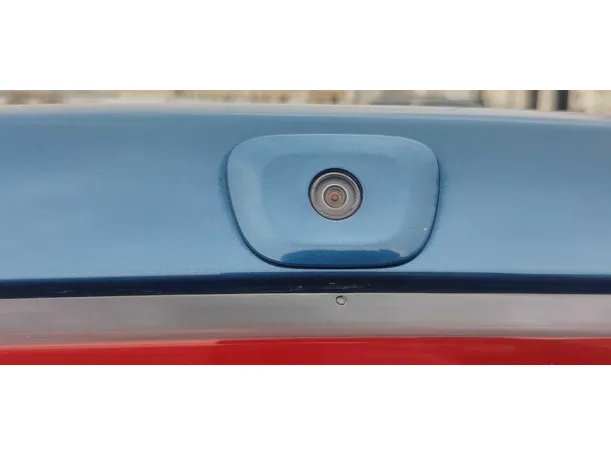 Car image 32
