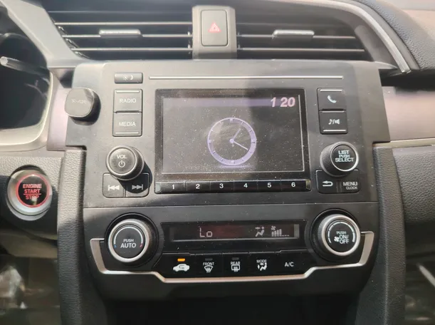Car image 19