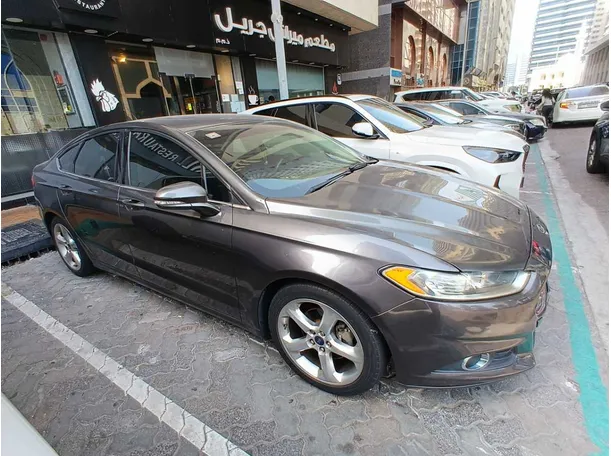 Car image 8
