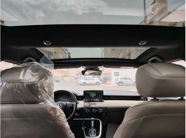 Car image 19