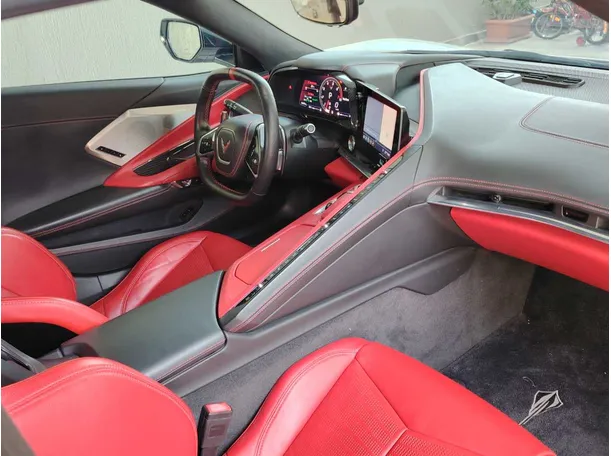 Car image 15