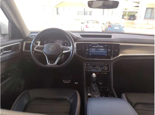 Car image 22