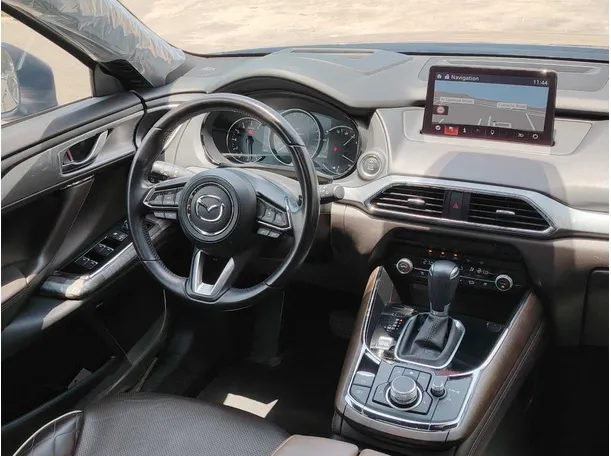 Car image 24