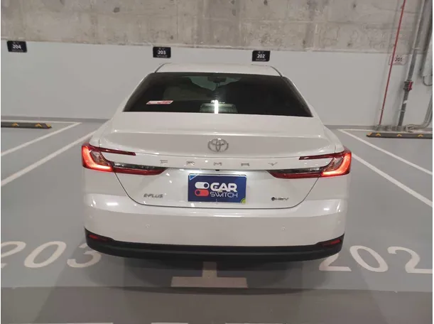 Car image 6