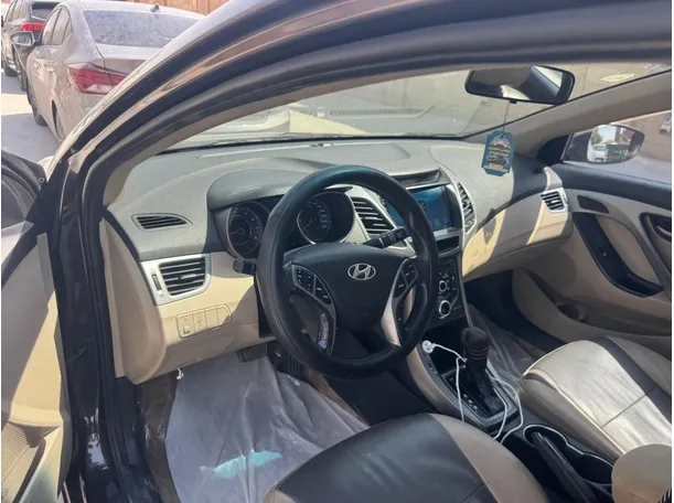 Car image 11