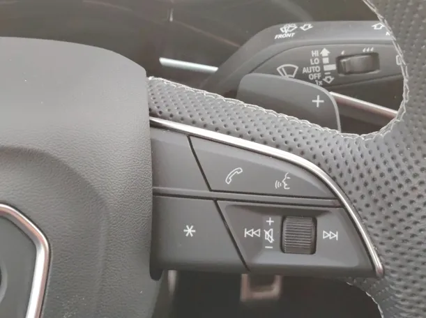 Car image 38