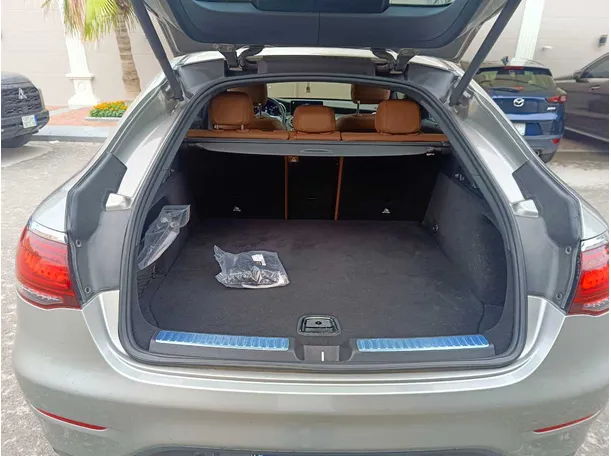 Car image 29