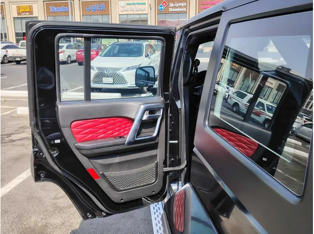 Car image 14