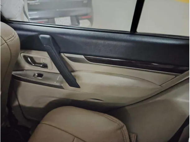 Car image 39