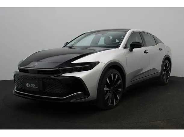 2023 تويوتا كراون في الإمارات