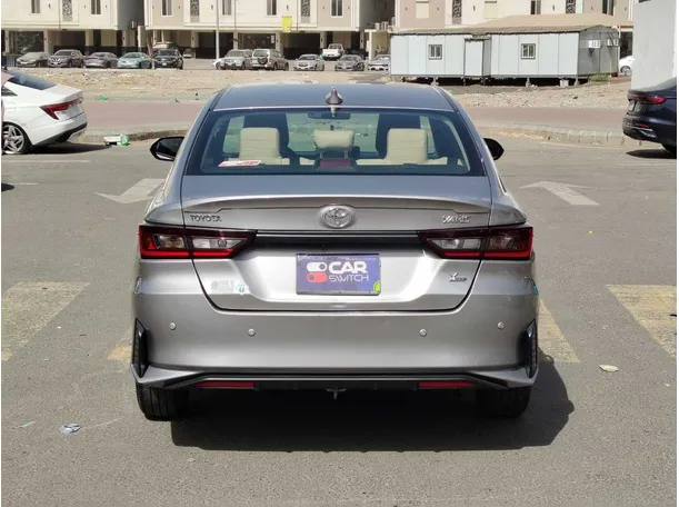 Car image 6