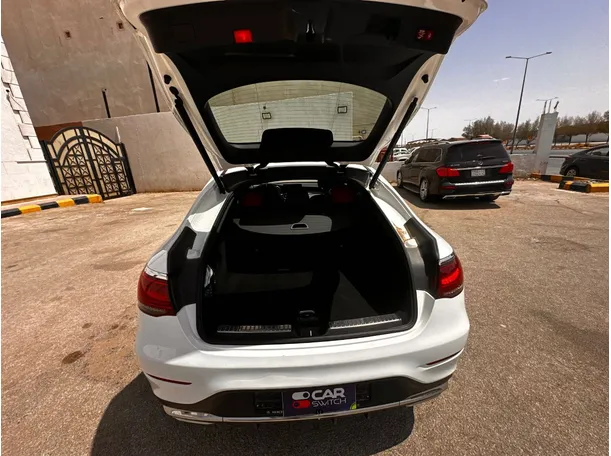 Car image 22