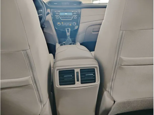 Car image 29