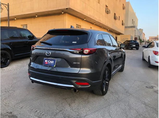 Car image 5