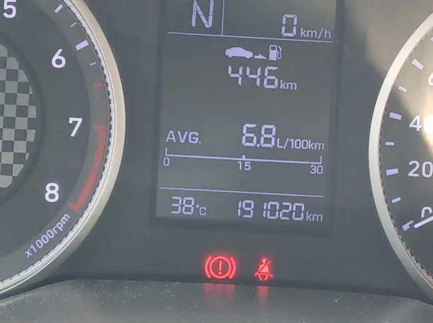Car image 19