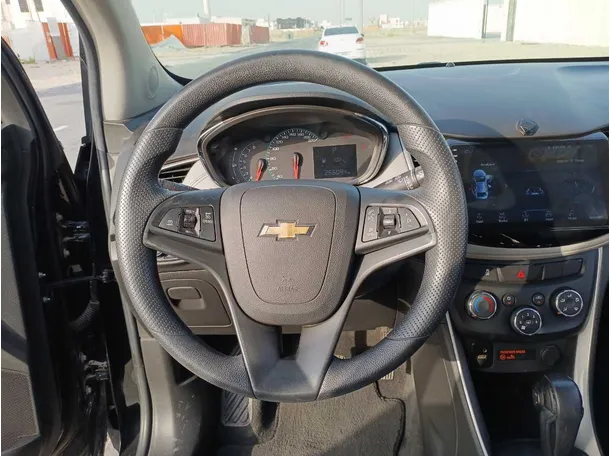 Car image 13
