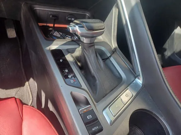 Car image 17