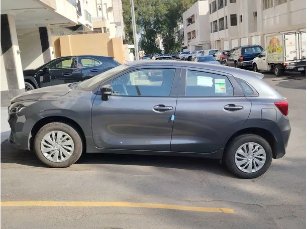 Car image 8