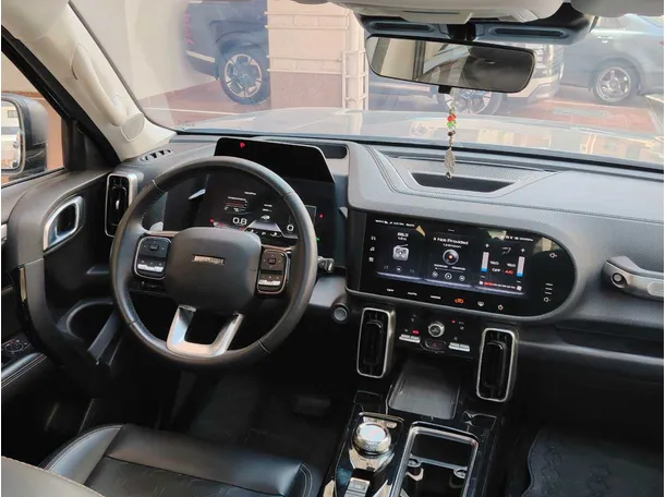 Car image 23