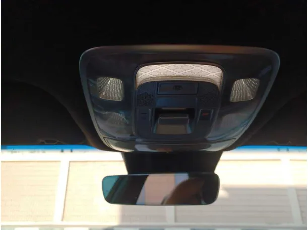 Car image 22