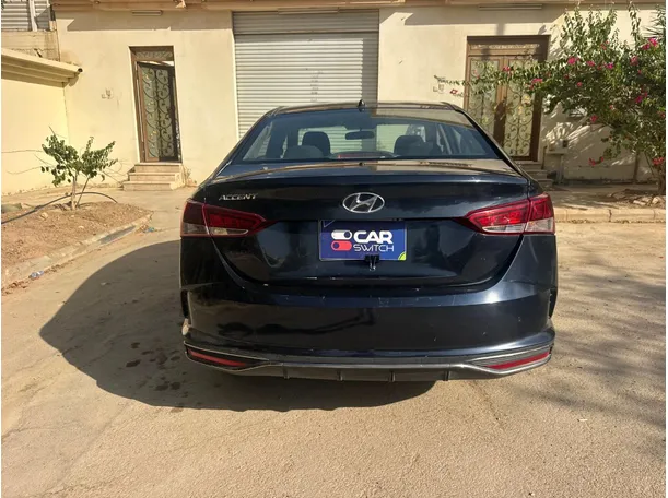 Car image 6