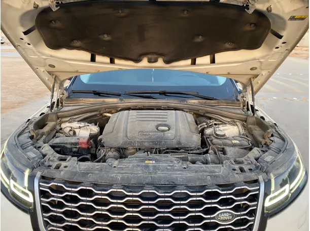 Car image 30