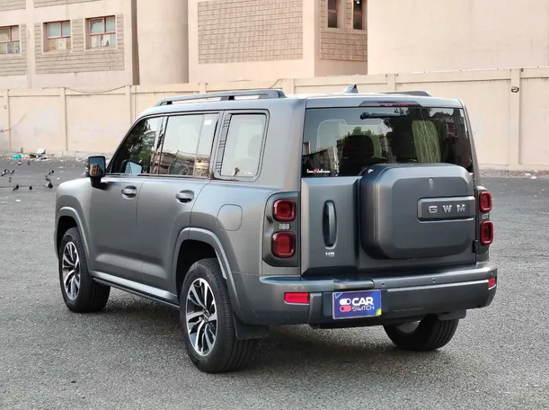 Car image 7