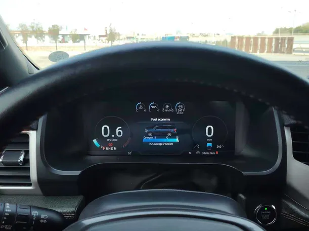 Car image 26