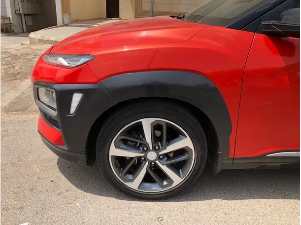 Car image 9