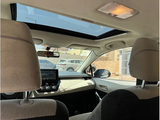 Car image 16
