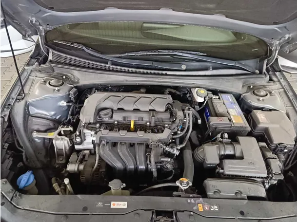 Car image 23