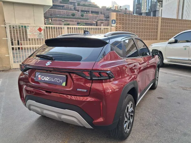 Car image 5