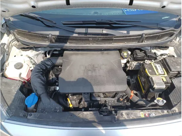 Car image 22