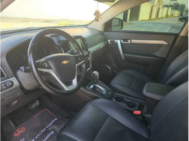 Car image 15