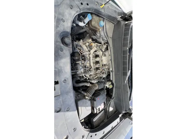 Car image 25