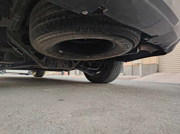 Car image 32
