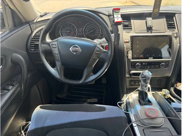 Car image 16