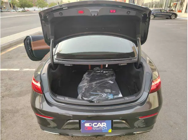 Car image 27
